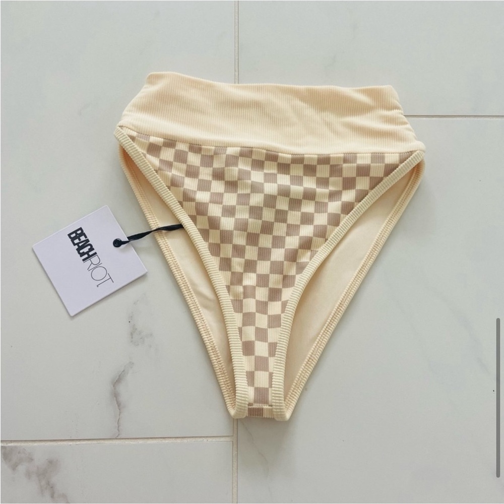 NWT Beach Riot checkered bottoms